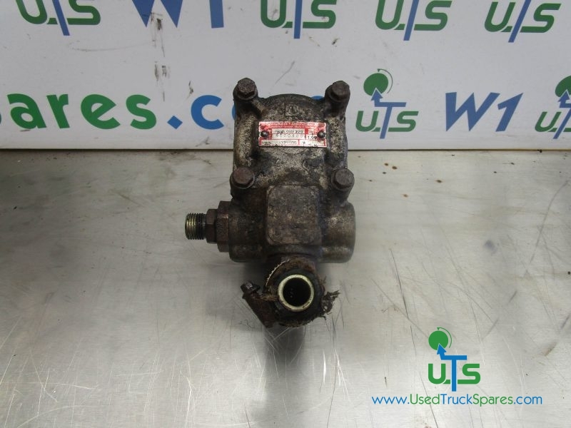 CAT C10 / C12 ZF POWER STEERING PUMP P/NO 7685955729