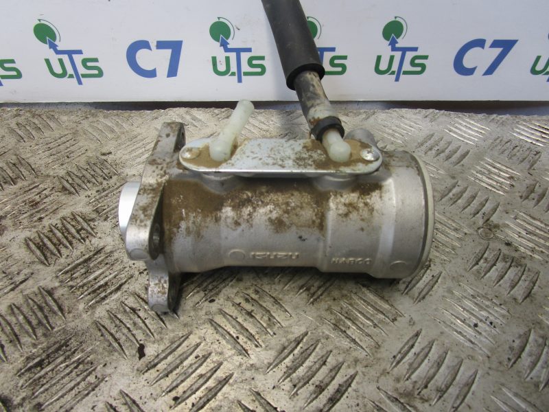 isuzu-nqr-brake-master-cylinder-used-truck-spares
