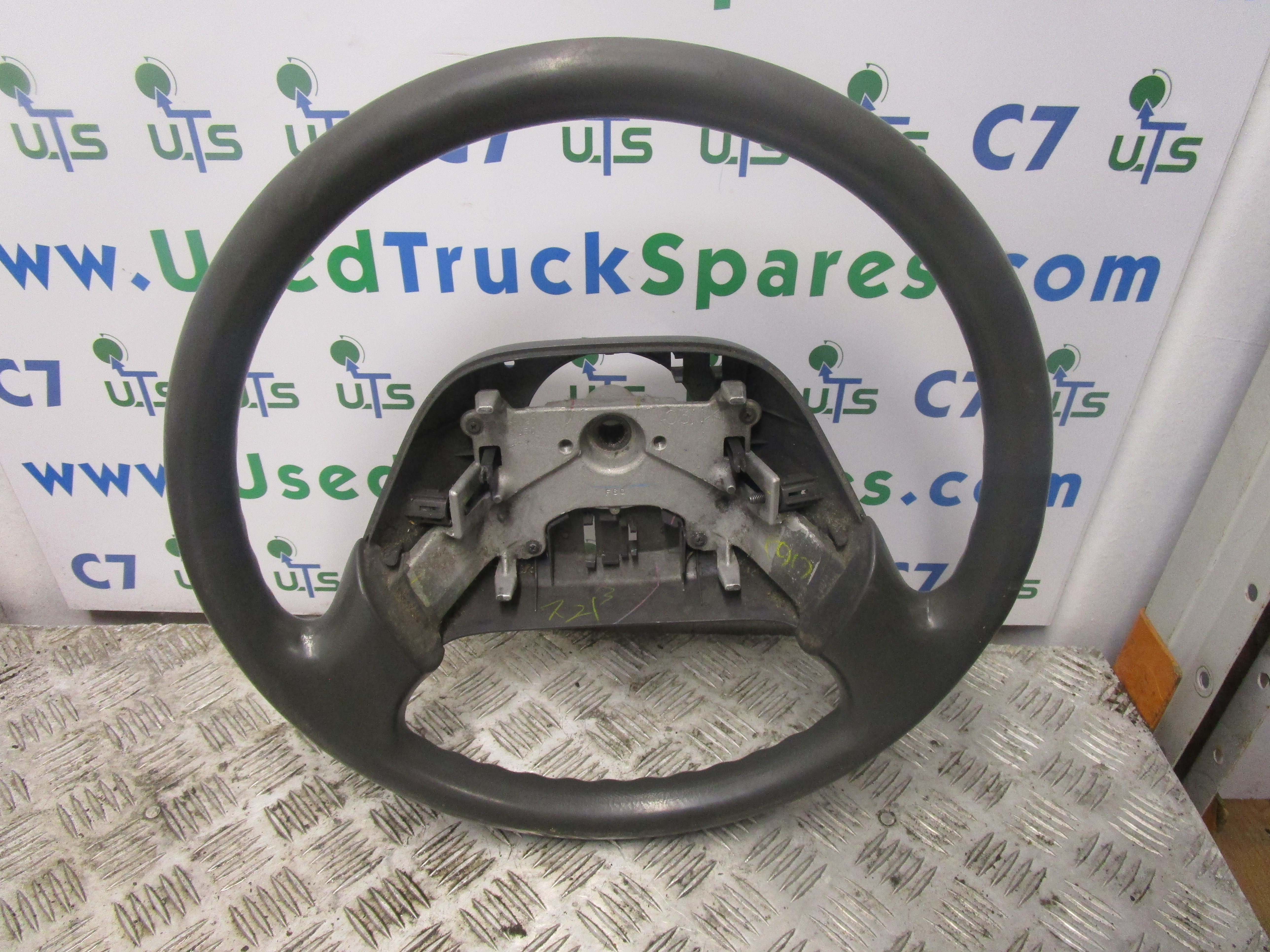 ISUZU N75 4HK1 STEERING WHEEL Used Truck Spares